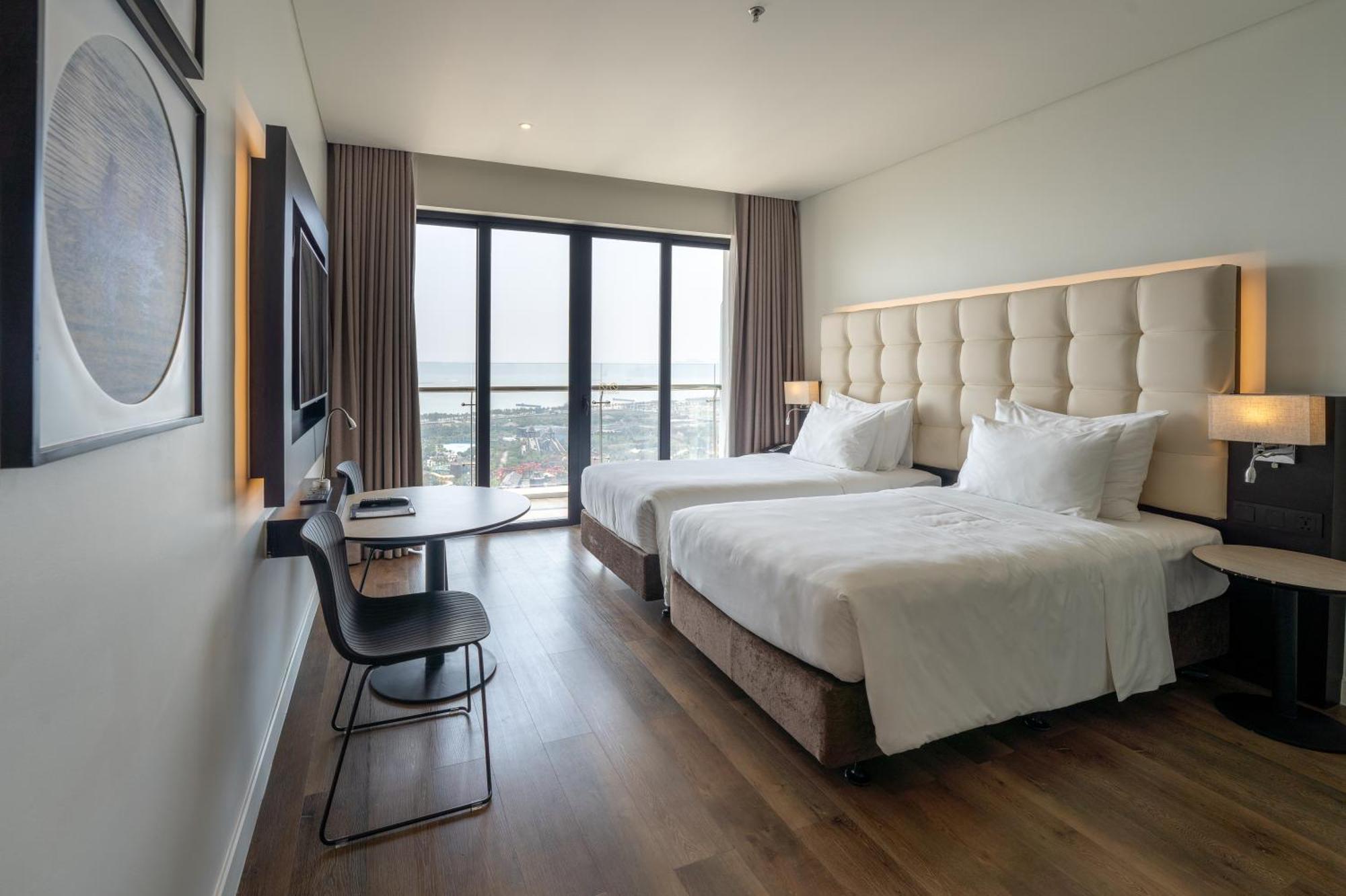 Hotel Soleil Ha Long, Trademark Collection By Wyndham 외부 사진